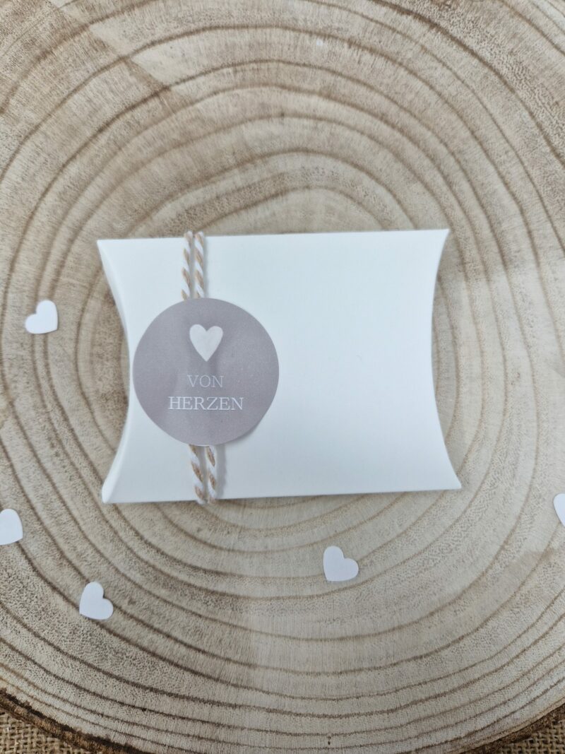 Oma-Armband aus natürlichen Achat-Perlen | verpack in eine Kissenschachtel mit einem Wunschsticker – Bild 5