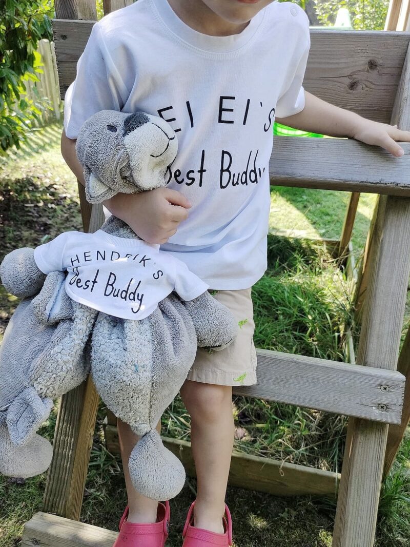 Partner T-Shirts: Kind & Lieblingskuscheltier | Lieblingspuppe | personalisiert mit Wunschnamen | Best Buddy T-Shirts, individuell – Bild 7