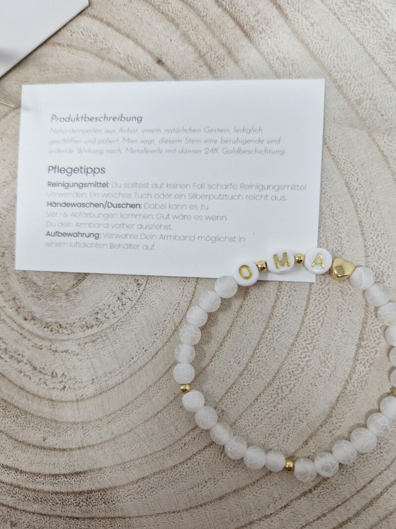 Oma-Armband aus natürlichen Achat-Perlen | verpack in eine Kissenschachtel mit einem Wunschsticker – Bild 2